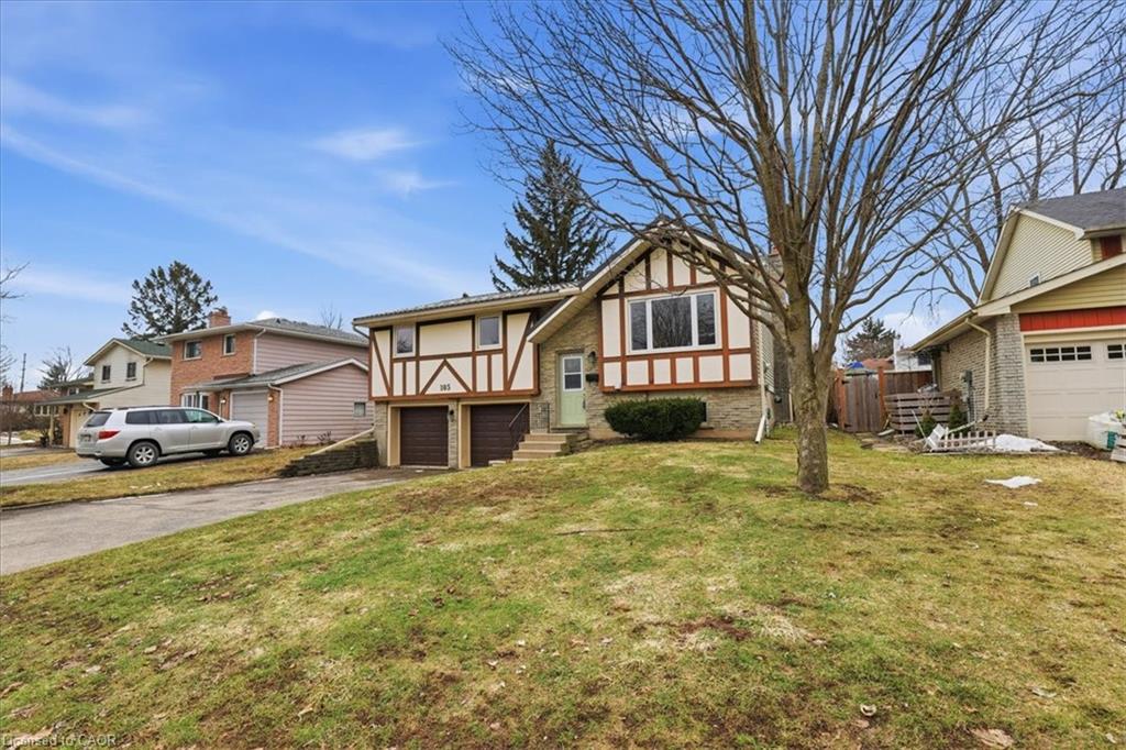 105 White Pine Crescent