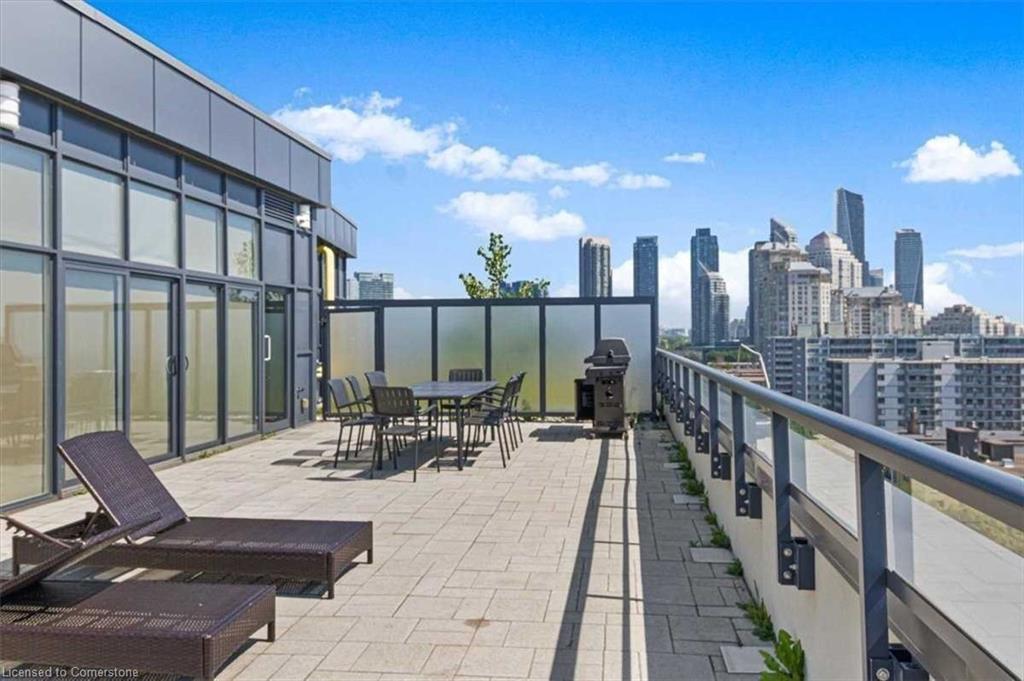 11 Superior Avenue TH1