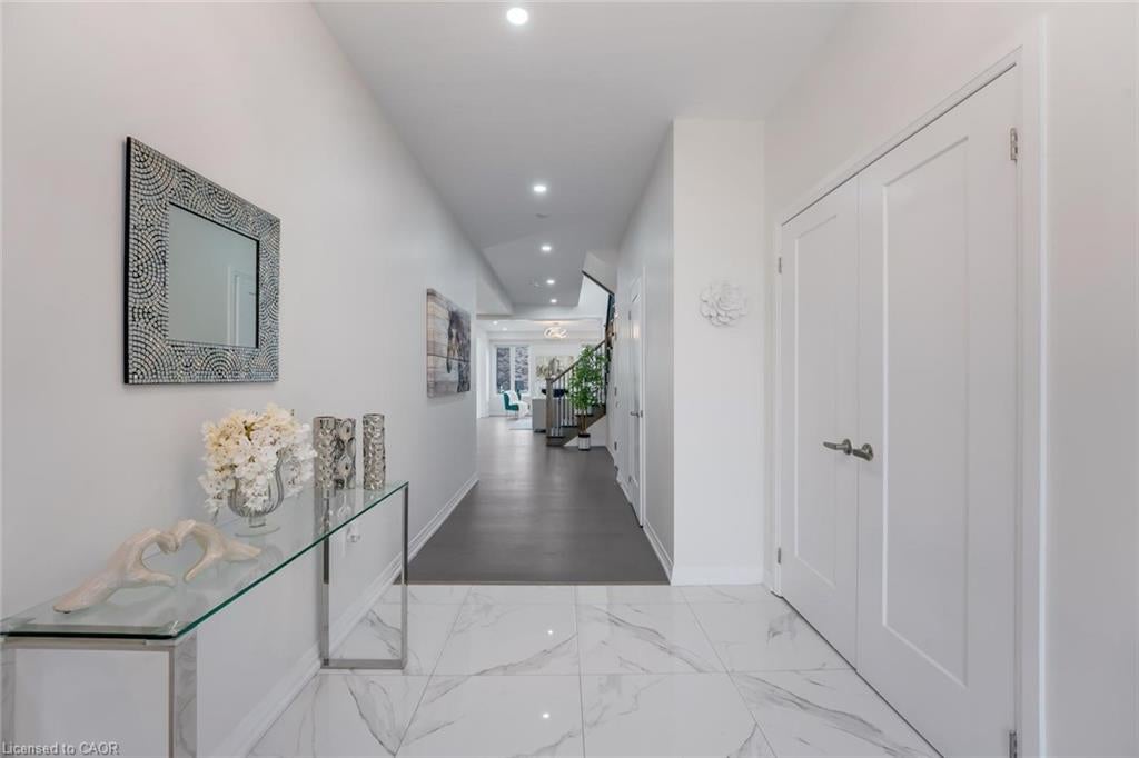 116 Crossmore Crescent