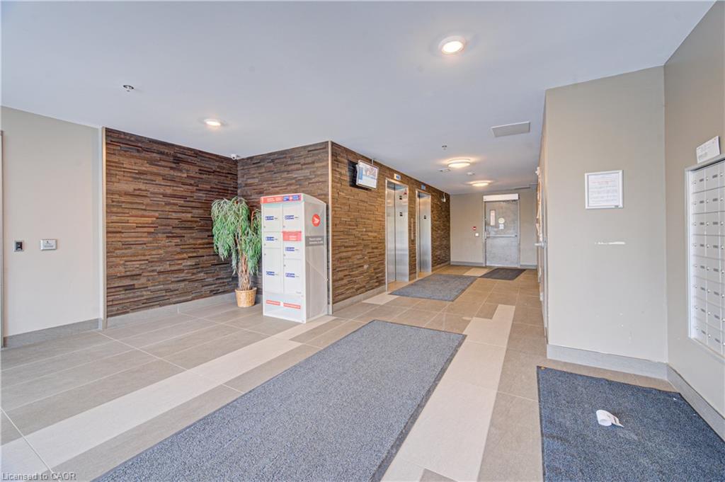 251 Hemlock Street 208