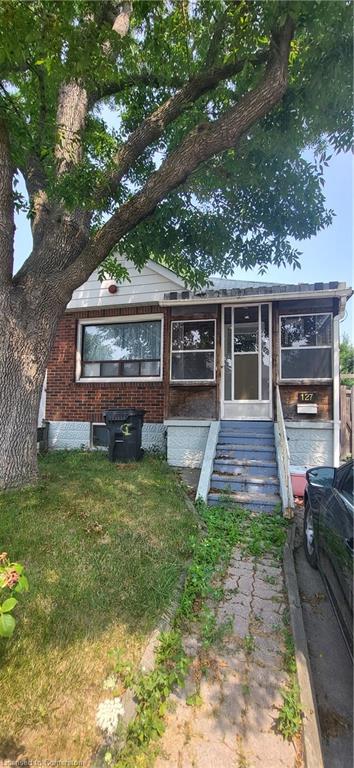 127 Sixteenth Street