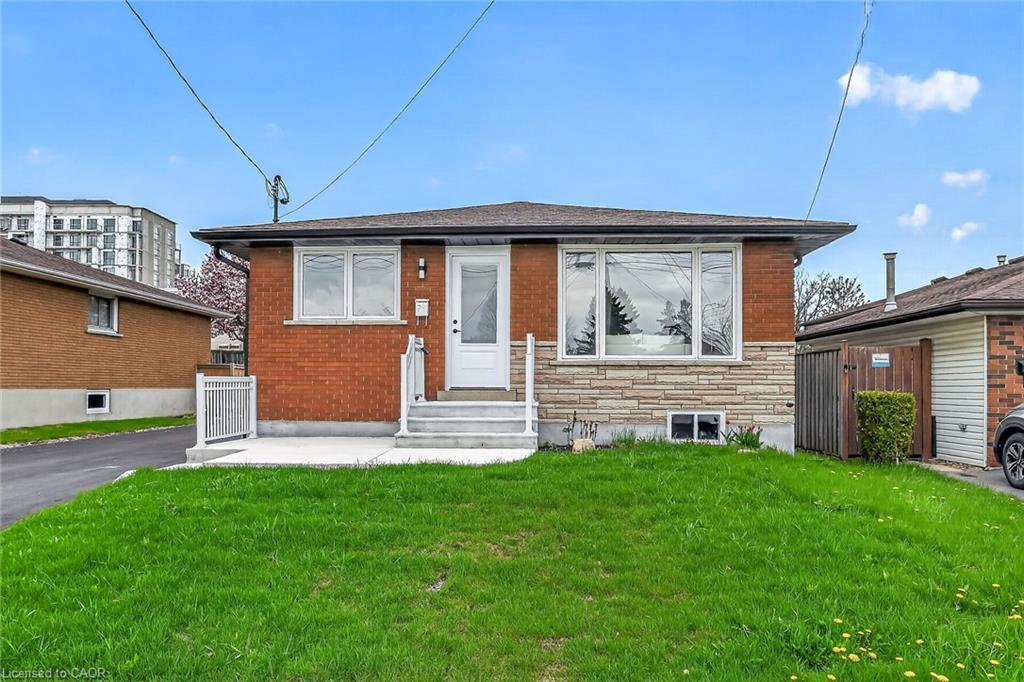 74 Victor Boulevard