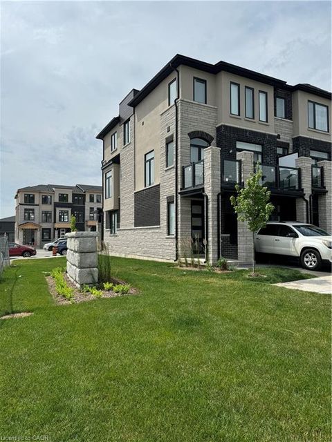 290 Equestrian Way 1 Cambridge ON N3E 0E7