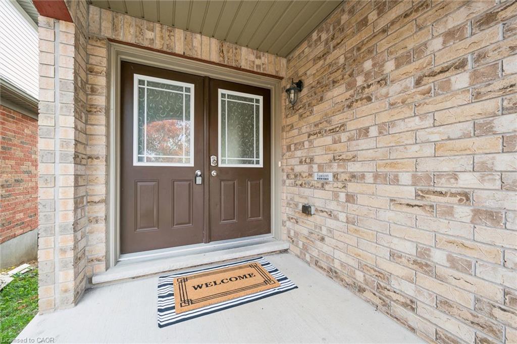 36 Oakes Crescent