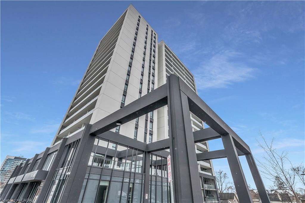 741 King Street W 102