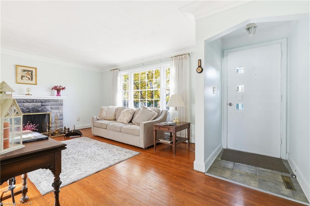 2117 Maplewood Drive
