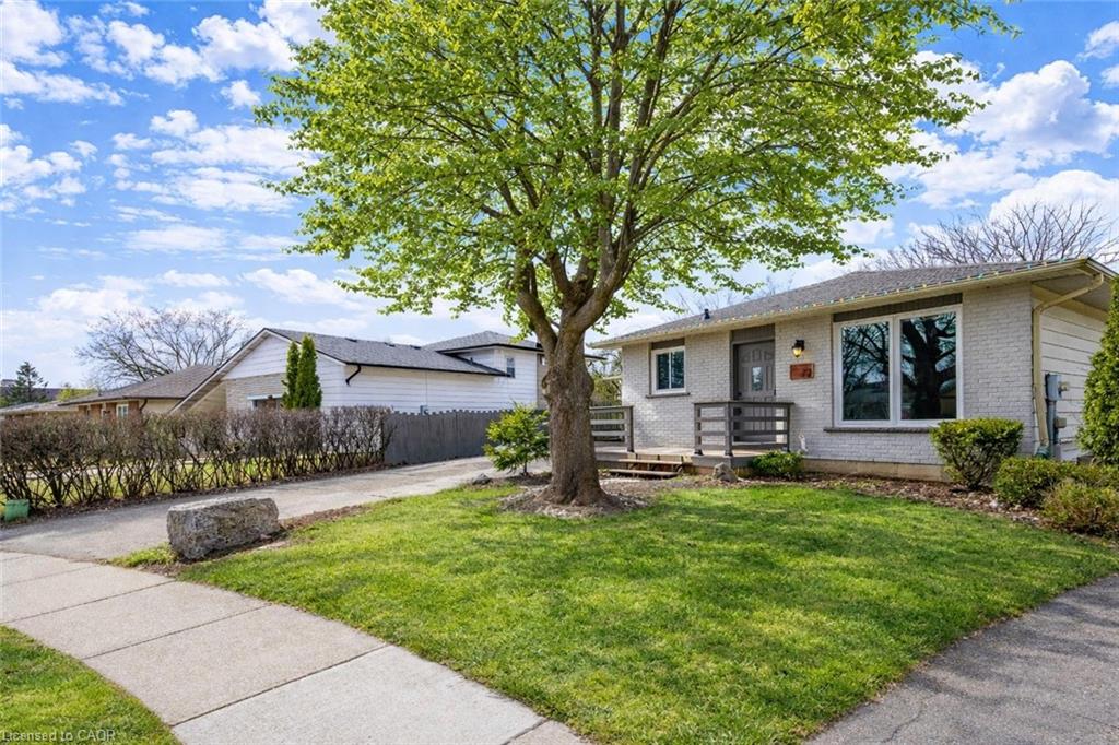 72 St Jerome Crescent