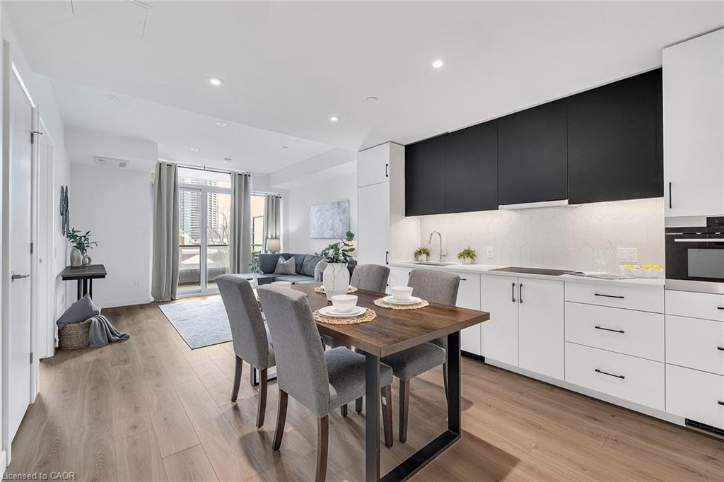 741 King Street W 306