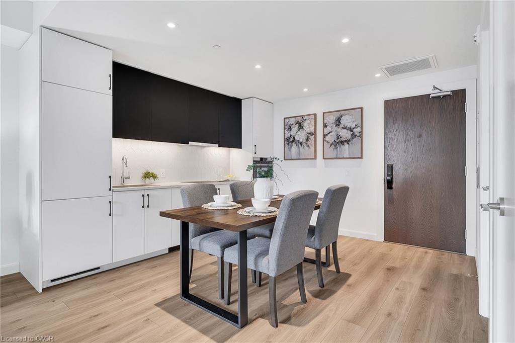 741 King Street W 306