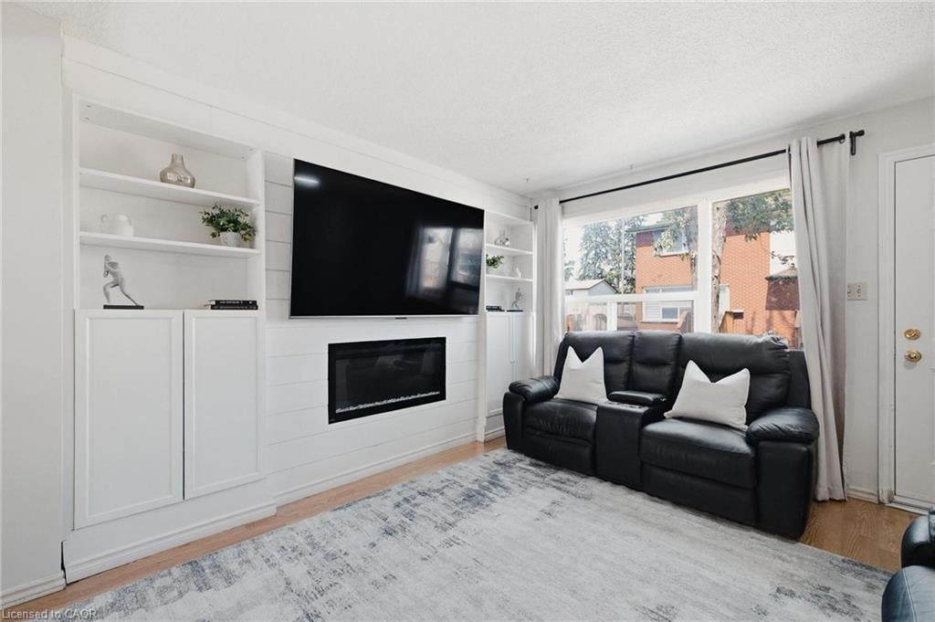 164 Jansen Avenue 11