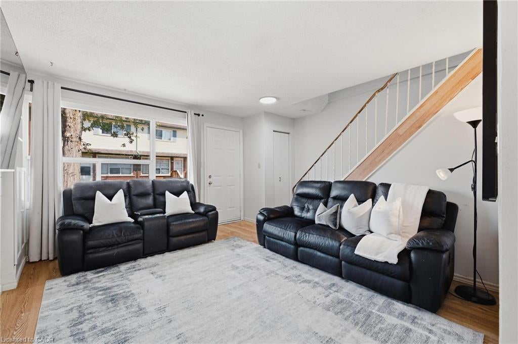 164 Jansen Avenue 11