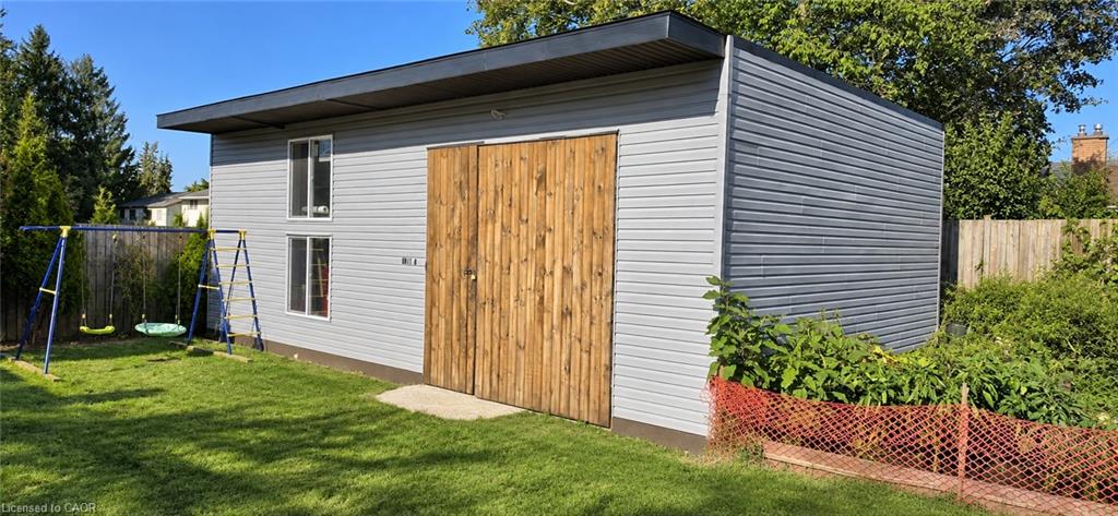 107 Elgin Crescent