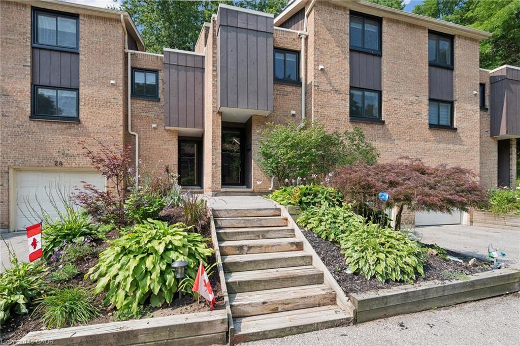 220 Salisbury Avenue 27