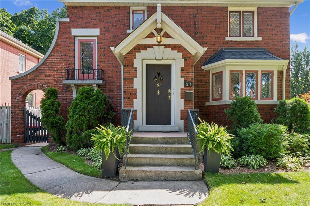 57 Brant Road S