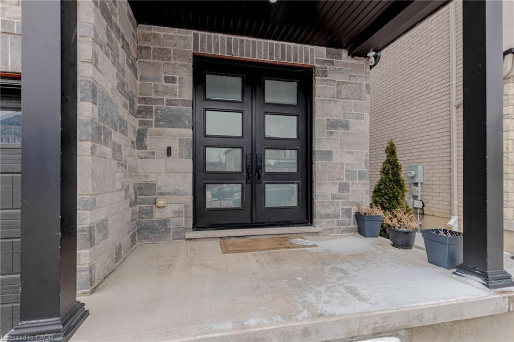 130 Pondcliffe Drive
