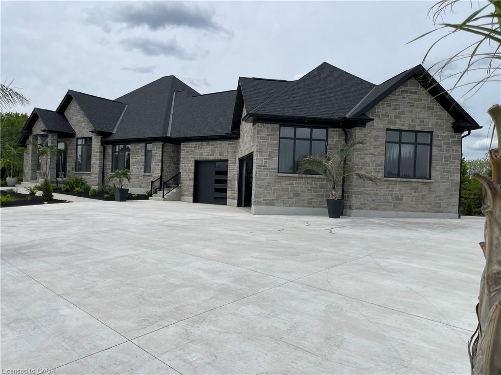 670 Bishopsgate Road 9