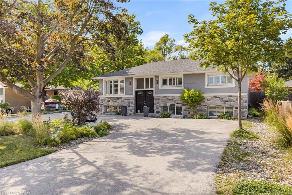 547 Pinegrove Road