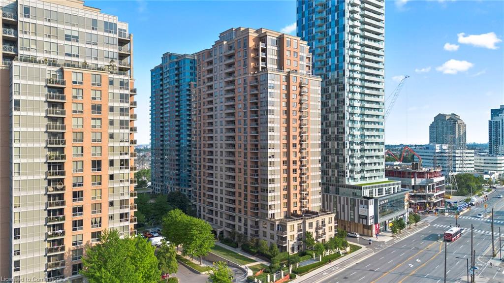 5233 Dundas Street W 227