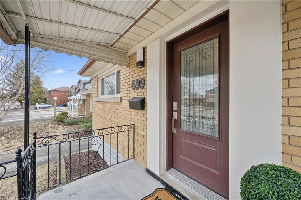 699 Frederick Street