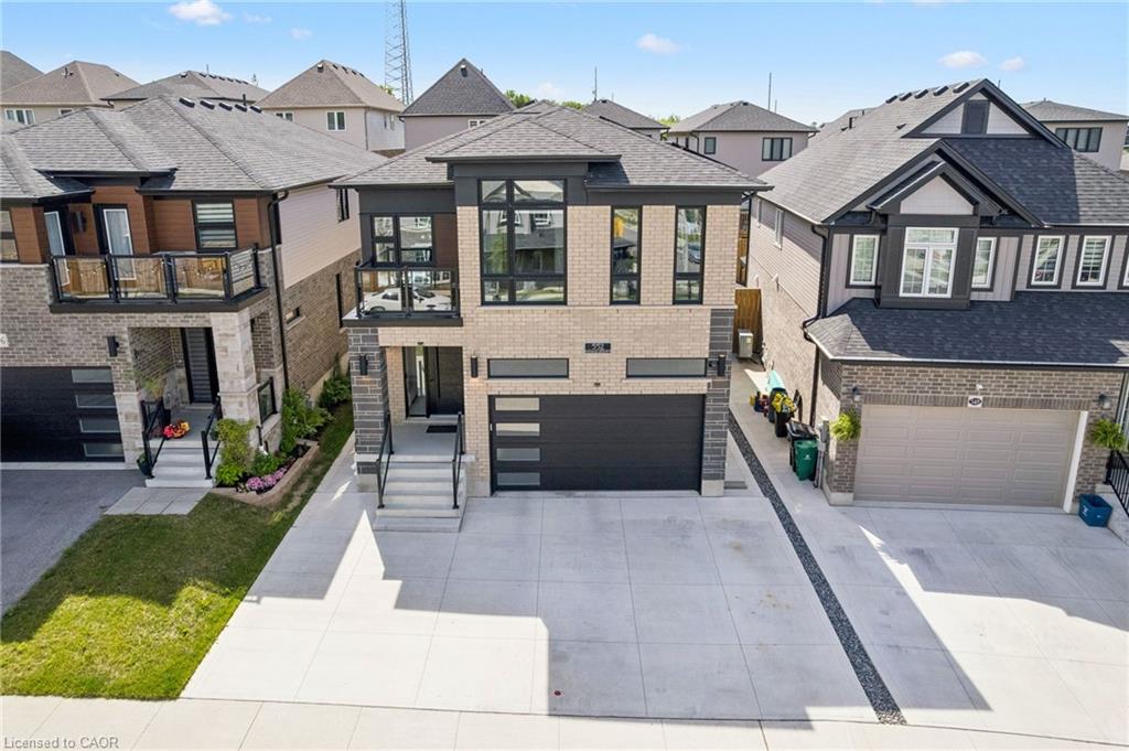 552 Nathalie Crescent