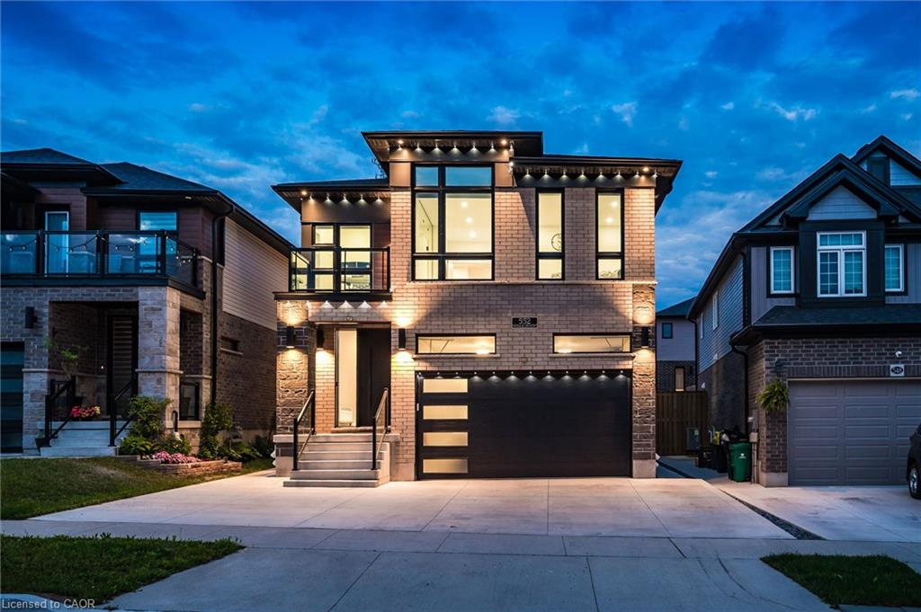 552 Nathalie Crescent