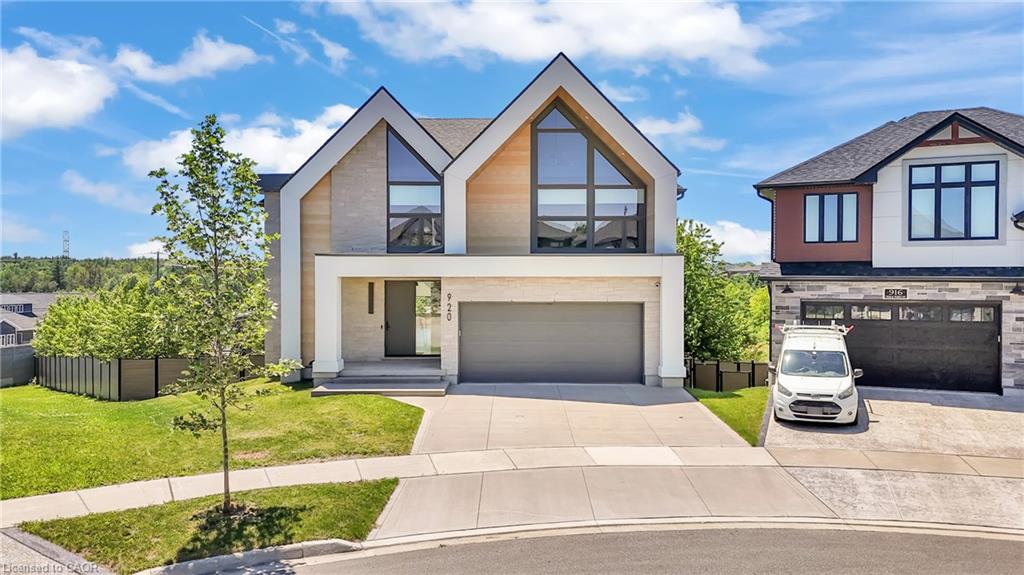920 Thomas Pedder Court