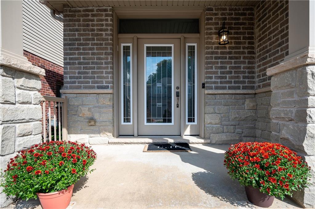 299 Moorlands Crescent