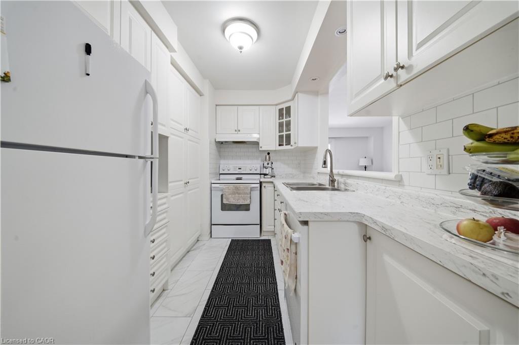 230 Sunset Boulevard