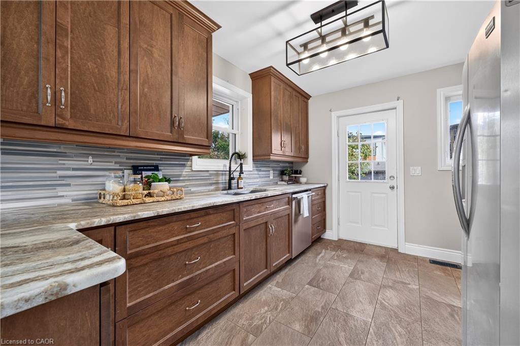 176 Avalon Place