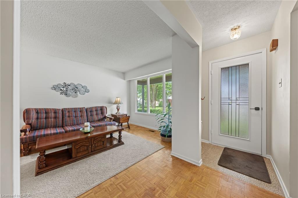 120 Arrowhead Crescent