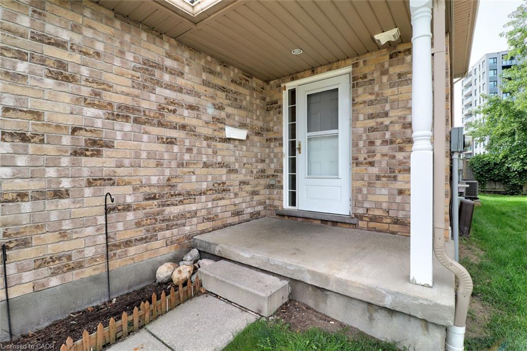 10 Fallowfield Drive 11