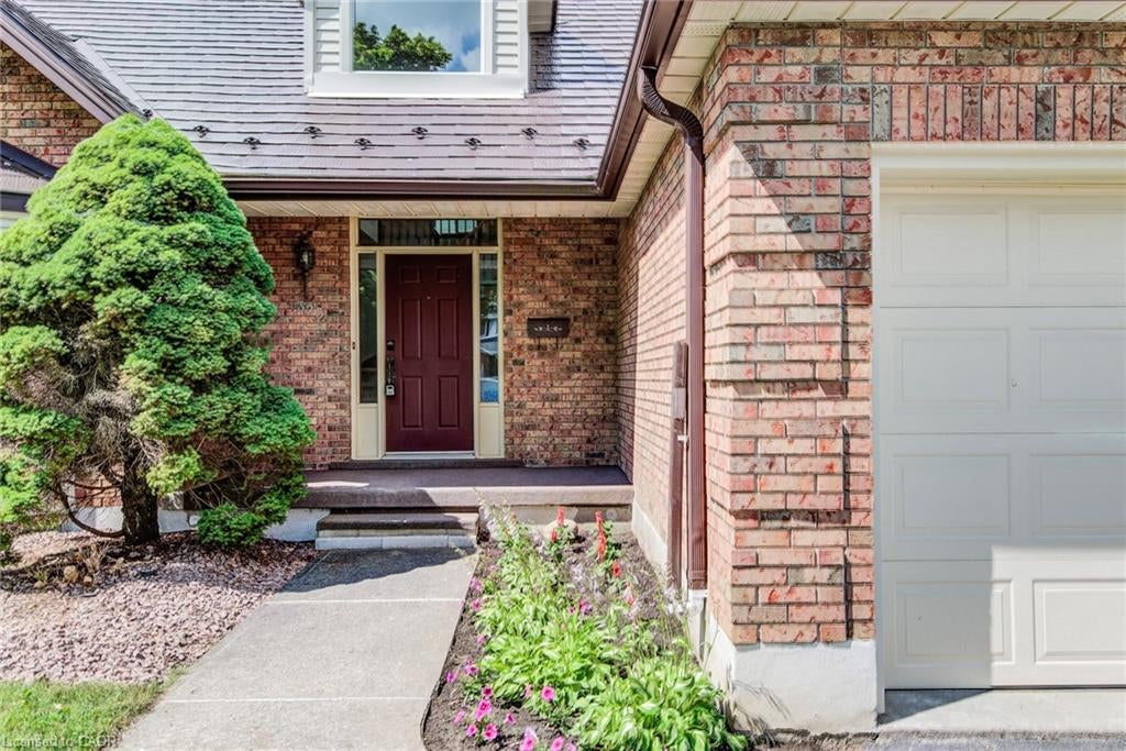 323 Auburn Drive