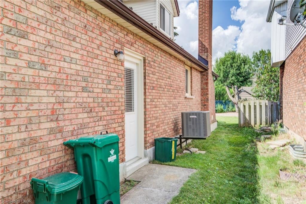 323 Auburn Drive