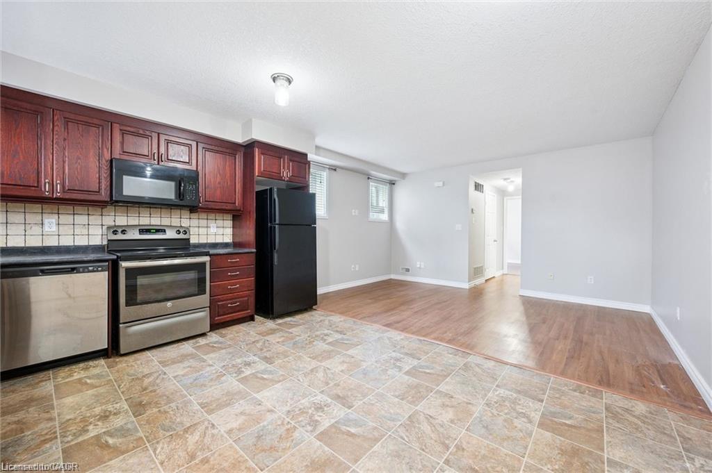 240 Westmeadow Drive 5A