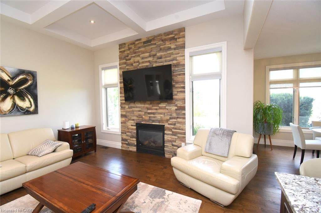 1 Ellington Place