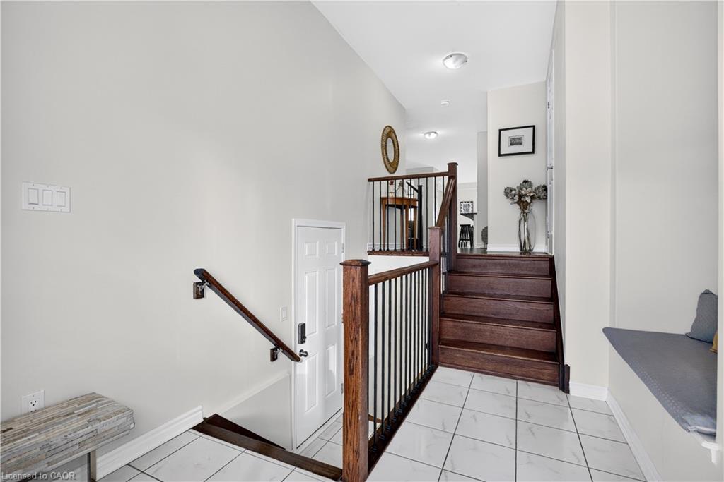 7 Pickett Place