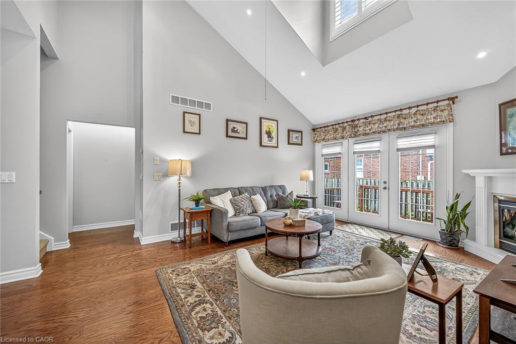 1041 Pine Street 22