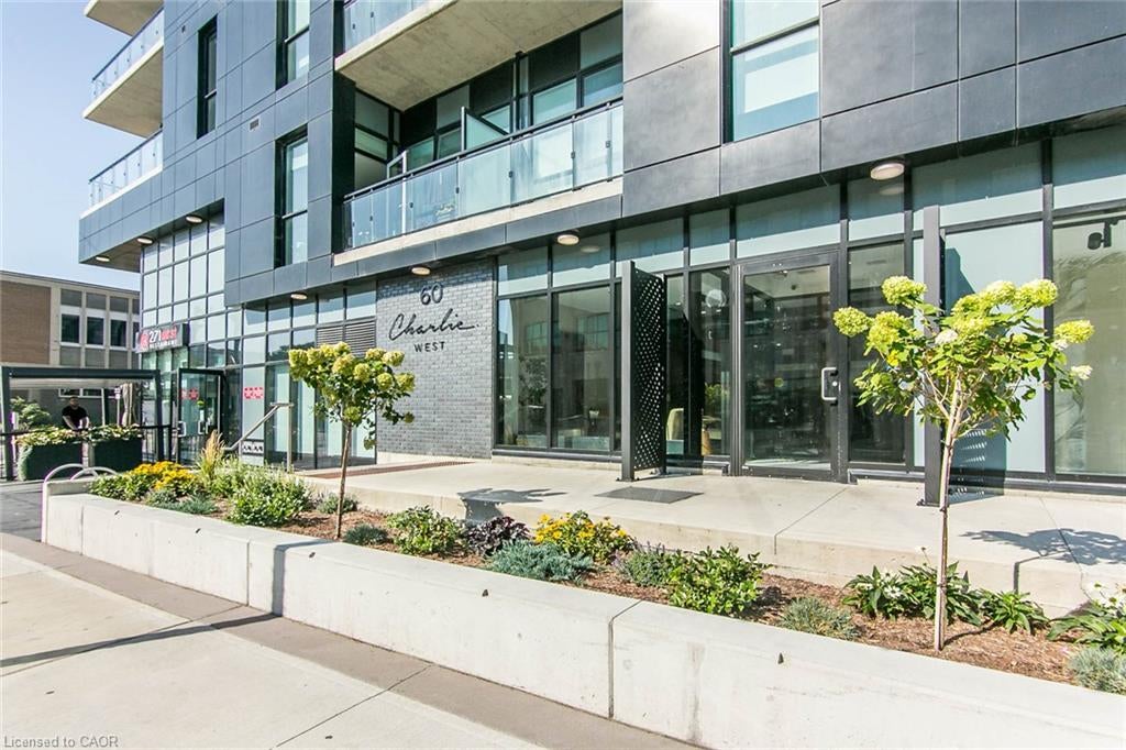 60 Charles Street W 2903