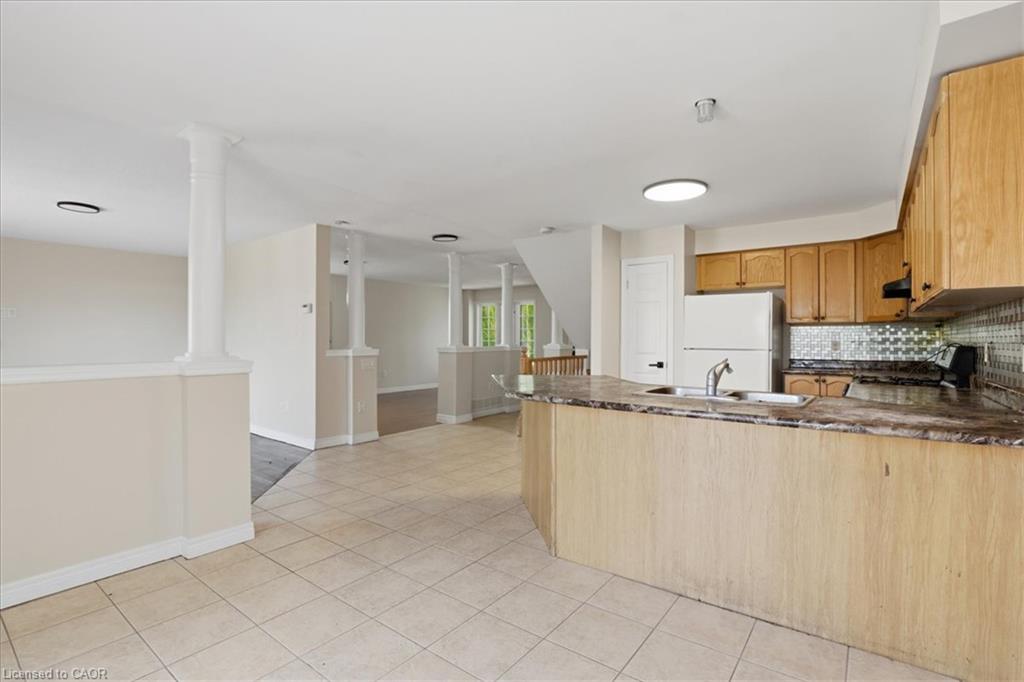 43 Decaro Crescent