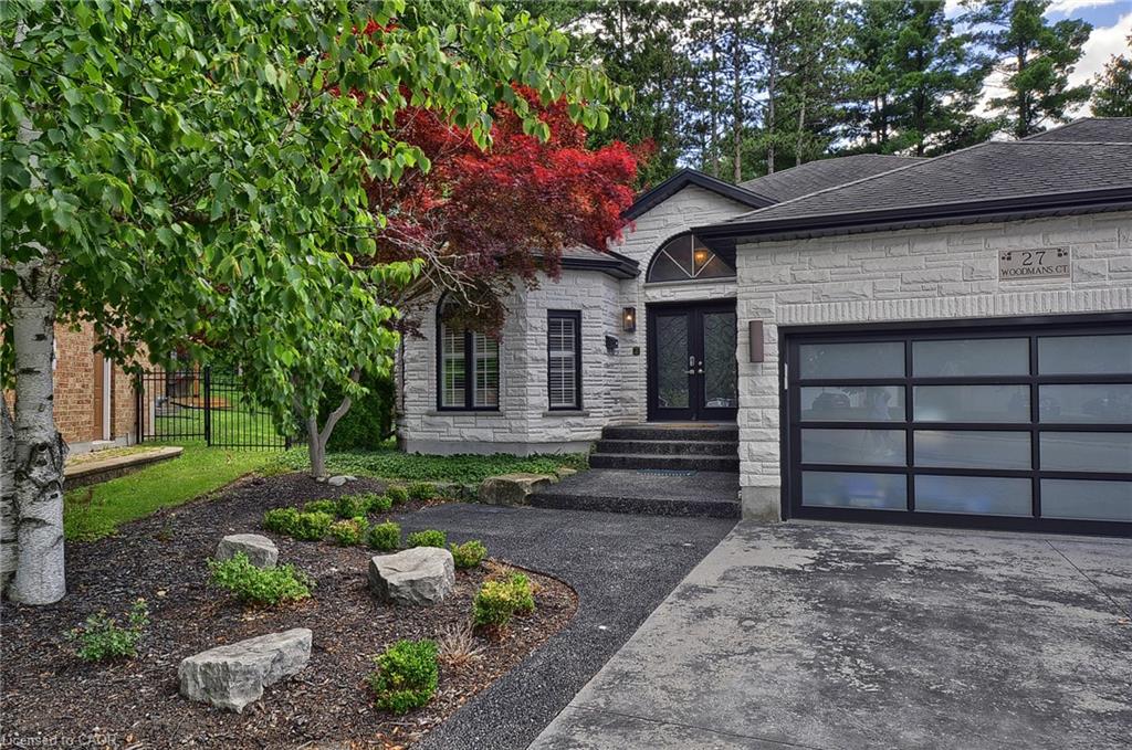 27 Woodmans Court