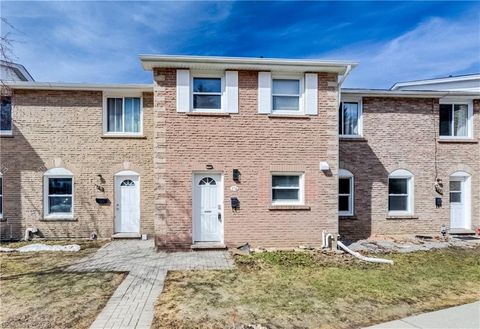 174 Westcourt Place Waterloo ON N2L 2R7