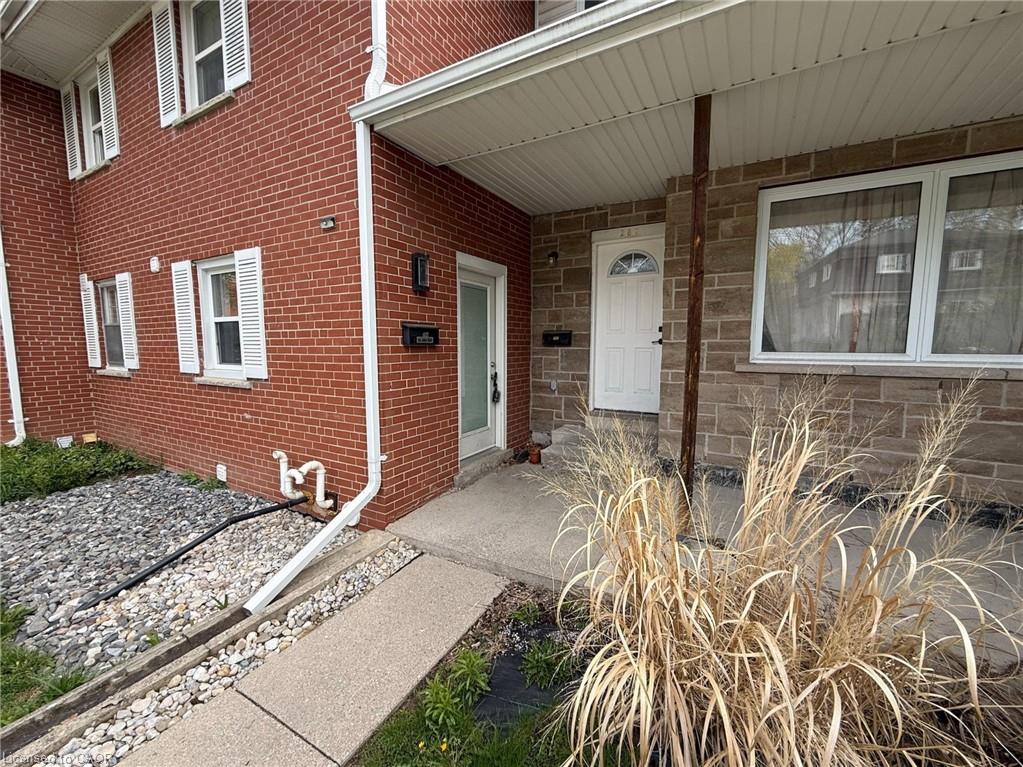 284 Westcourt Place