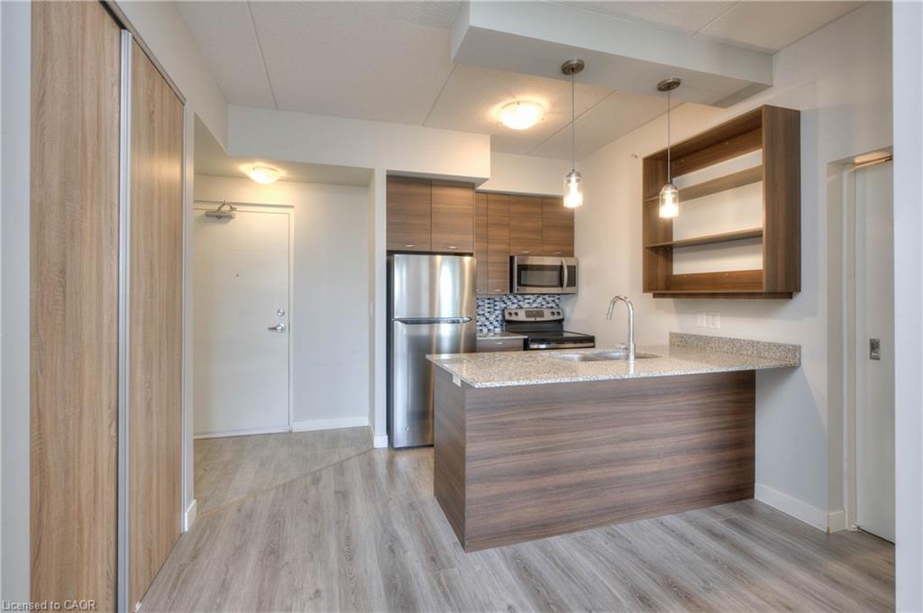 318 Spruce Street 808