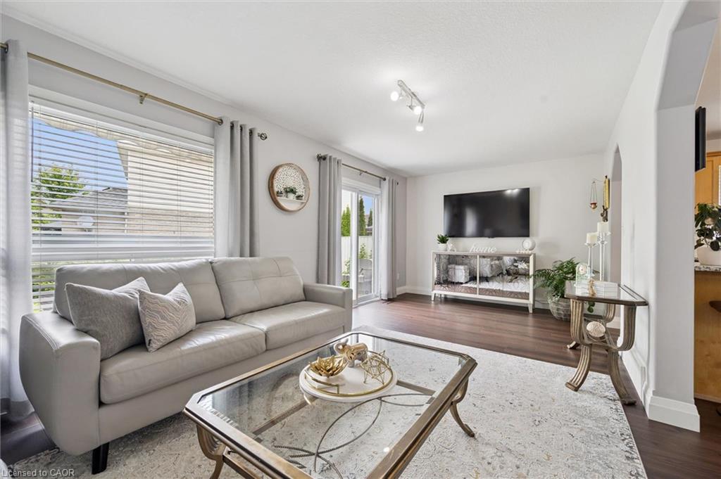 127 Everglade Crescent