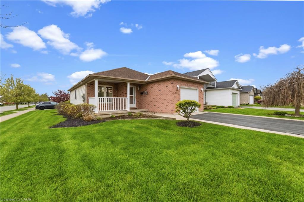 296 Autumn Crescent