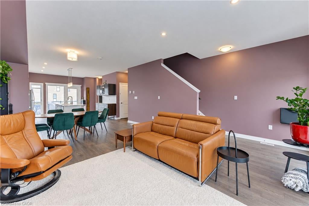 15 Benninger Drive