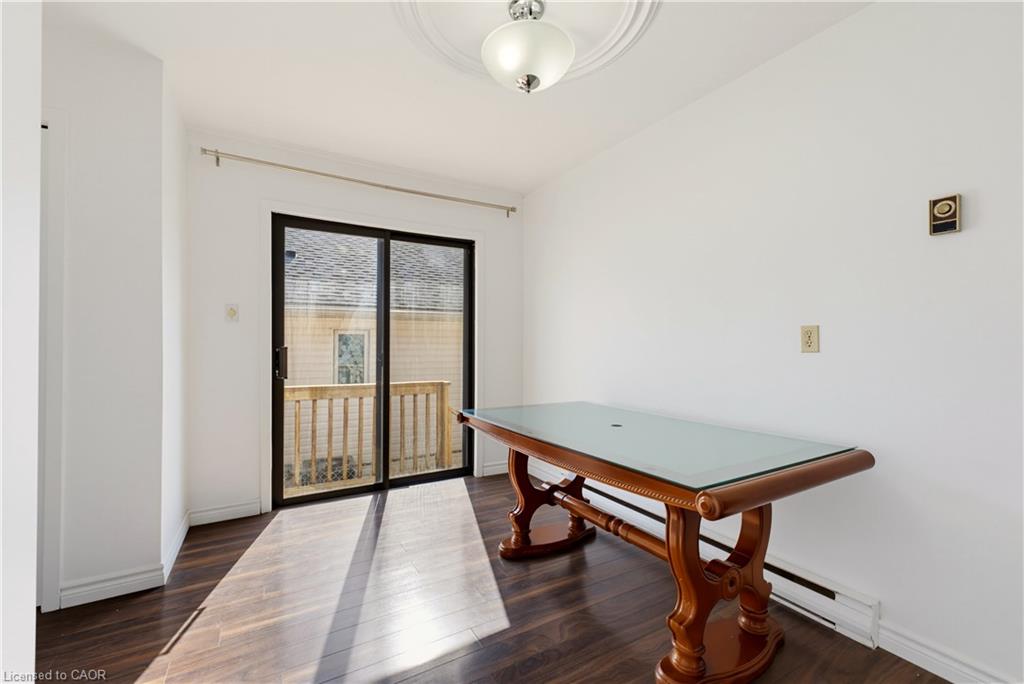 427 Lawrence Avenue