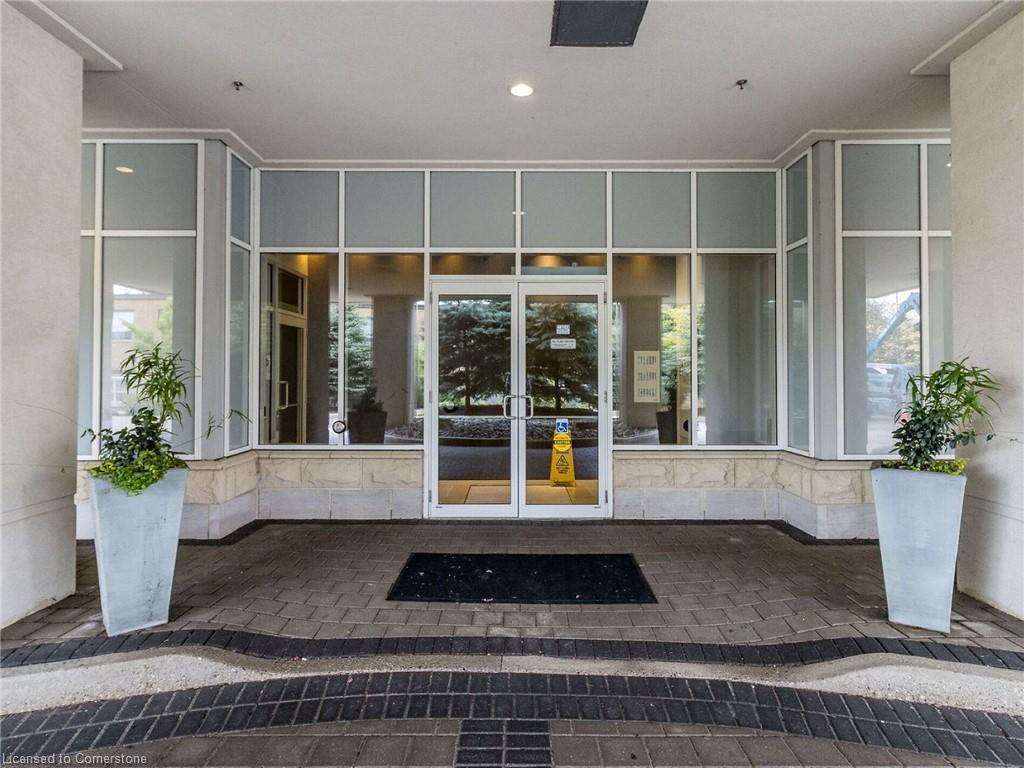 3865 Lake Shore Boulevard W 401