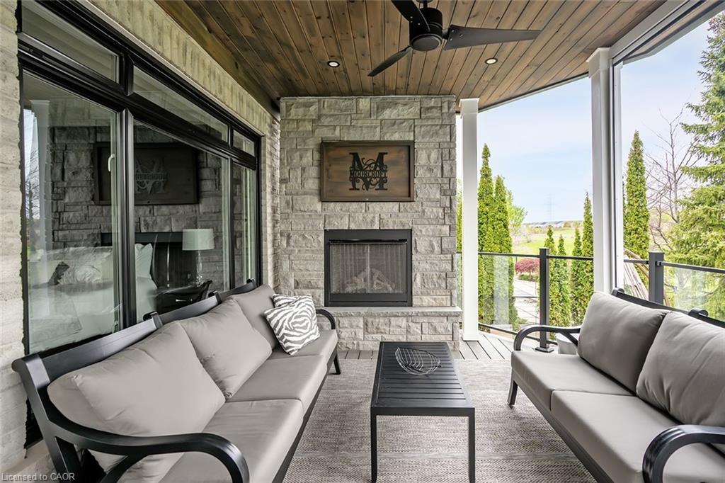 4285 Couples Crescent