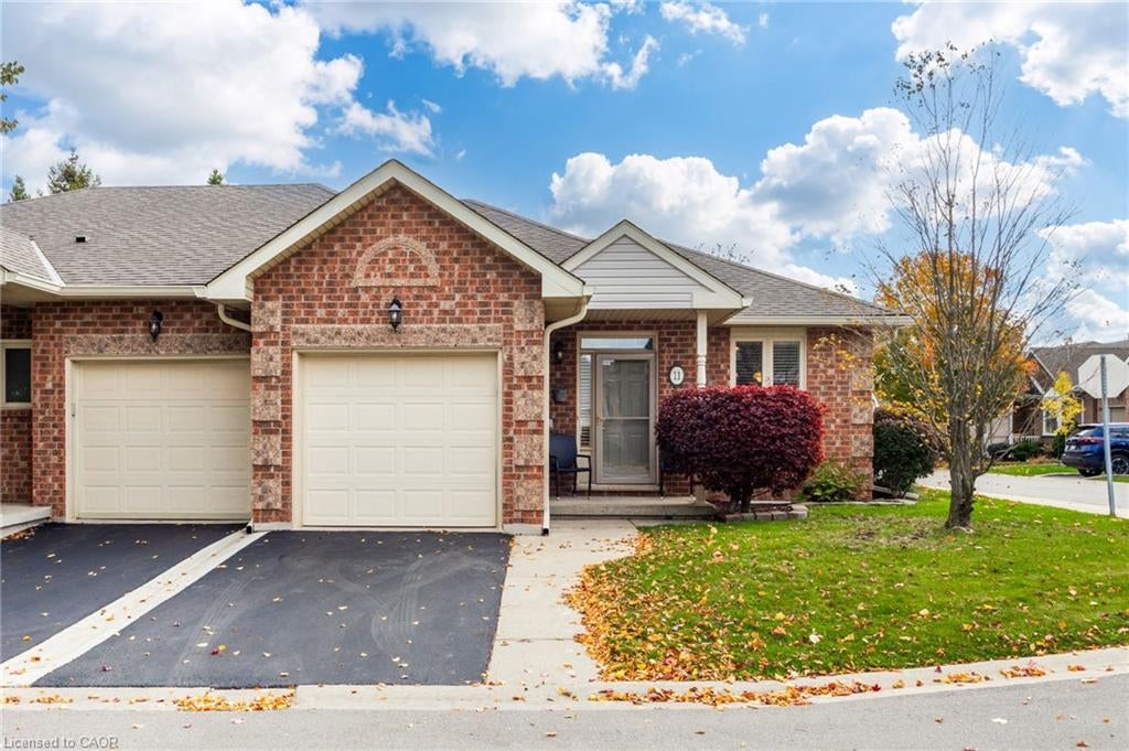 11 Greentrail Drive